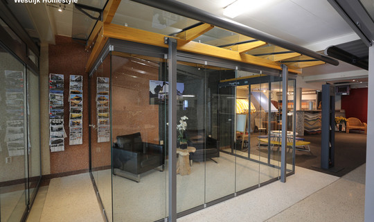 Houten terrasoverkapping showroom Zeeland - Houten veranda Zeeland - Houten Tuinkamer showroom