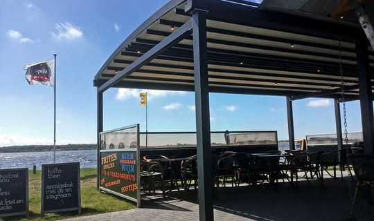 Vrijstaande schuifbare horeca veranda PVC