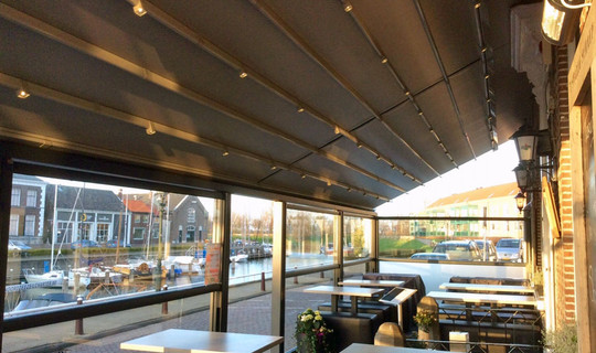 Horeca veranda windschermen glas