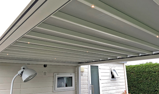Terrasoverkappingen waterdicht voor chalet met PVC doek 